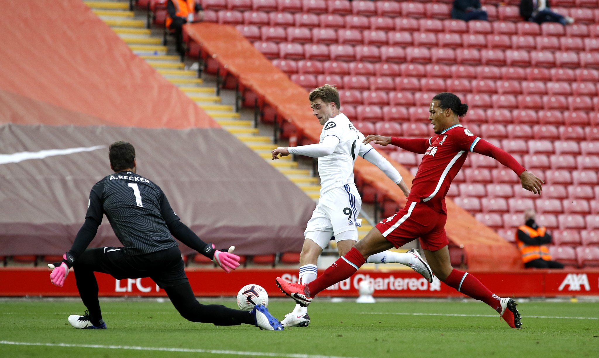 升球员士气 升球员士气